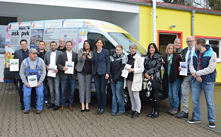 Übergabe des Buses Übergabe des Buses